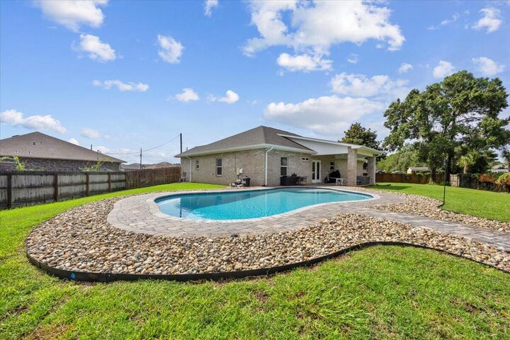 Property Photo: 4294 Pats Court FL 32563