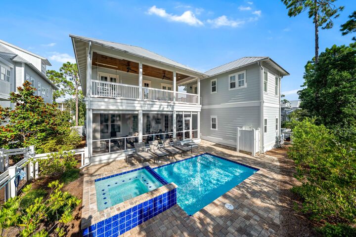 Property Photo:  655 E Royal Fern Way  FL 32459 