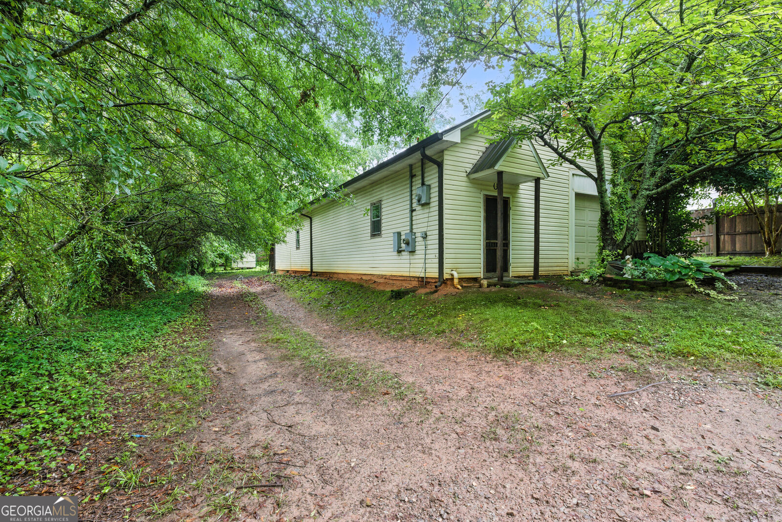 Property Photo:  600 Hoyt Street  GA 30531 