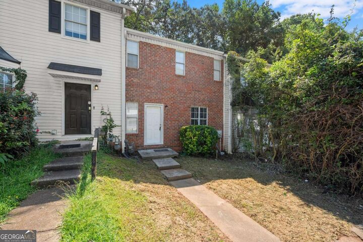 Property Photo: 7221 Crestside Drive GA 30168