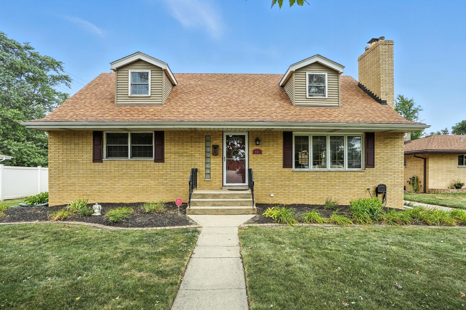 Property Photo: 901 Ridgeway Avenue IN 46321