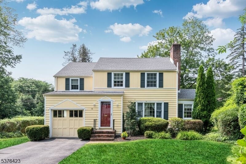 Property Photo:  16 Lidgerwood Pl  NJ 07960 
