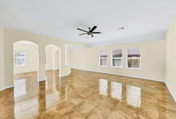 Property Photo:  915 Curry Street  TX 77521 
