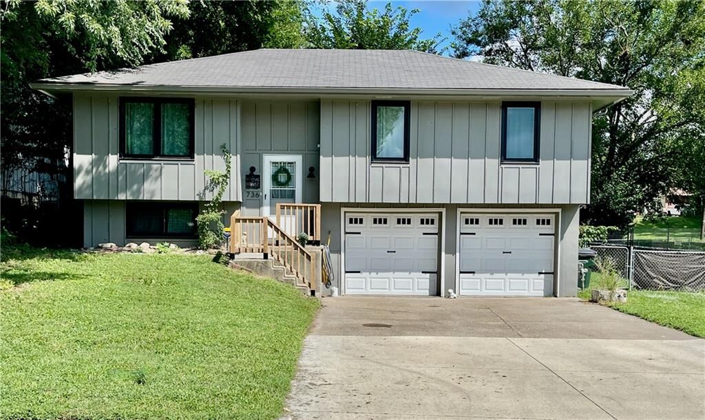 Property Photo:  736 Pottawatomie Street  KS 66048 