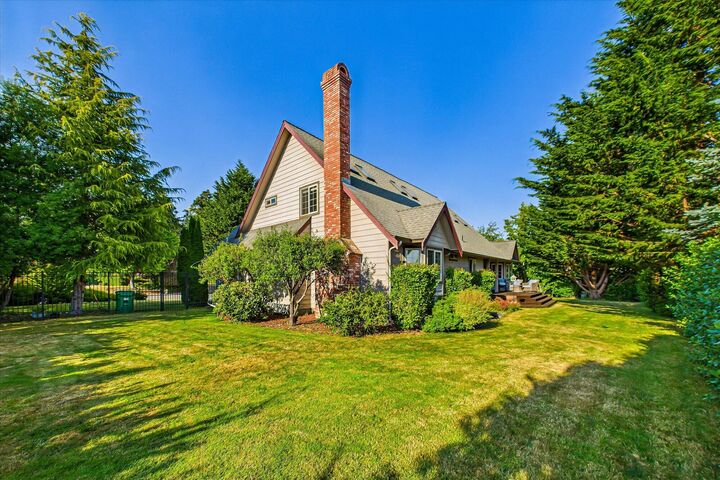Property Photo:  109 Boyden Lane  CA 95540 