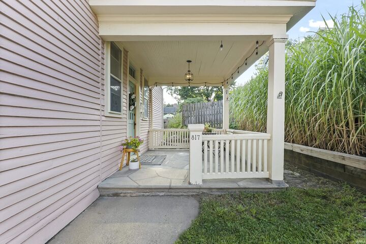 Property Photo:  817 Nelson Street  IN 46802-4128 