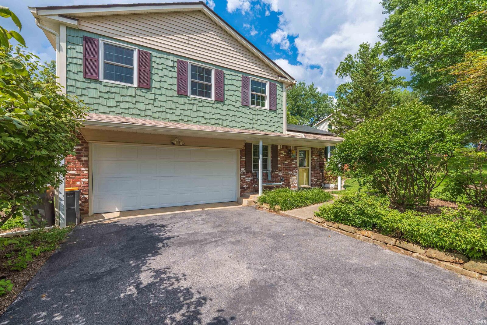 Property Photo:  2305 S Sussex Drive  IN 47401