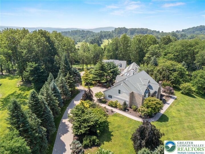 Property Photo:  2630 Eagle Lane  PA 18055 