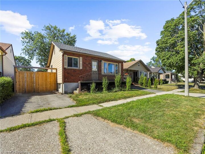 Property Photo:  393 Corvette Street  ON L3B 4S8 