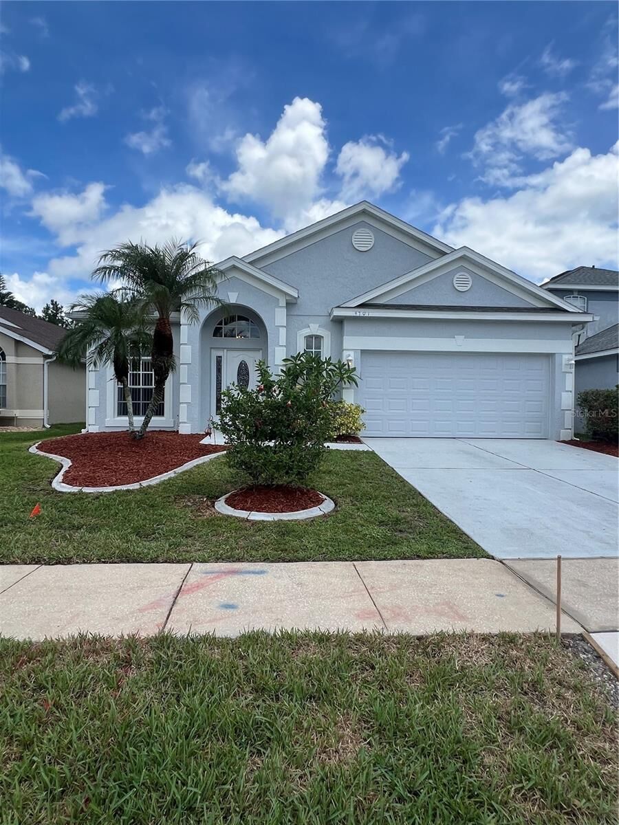 Property Photo:  4701 Chalfont Drive  FL 32837 