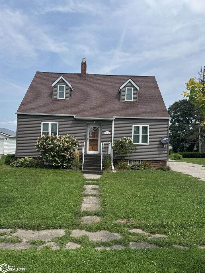 214 E Maple Street  Hubbard IA 50122 photo