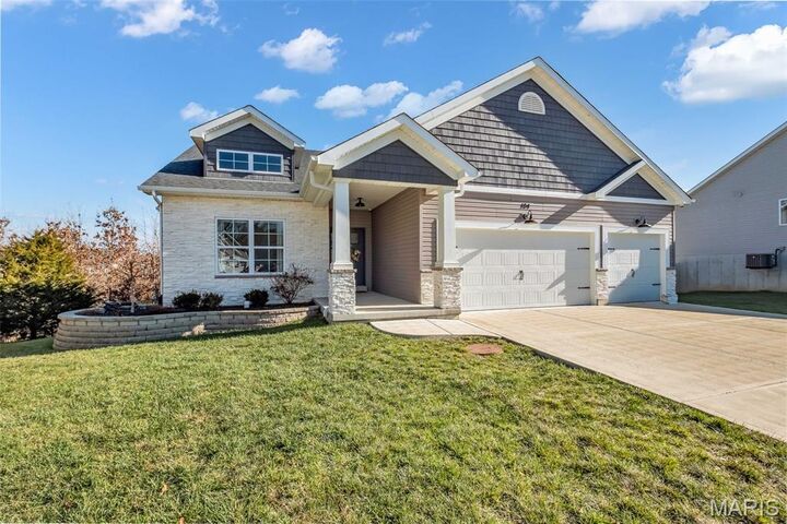 Property Photo: 104 Regency Court MO 63048