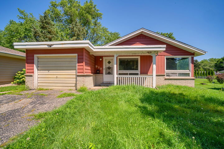 918 W Moreland Blvd  Waukesha WI 53188 photo