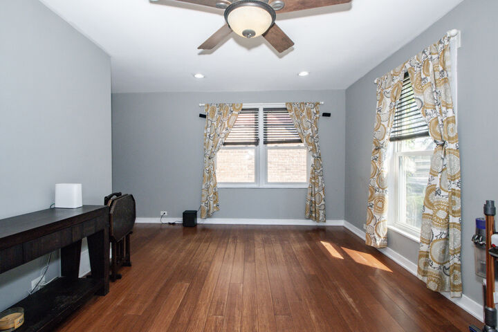 Property Photo:  738 Hull Avenue  IL 60154 