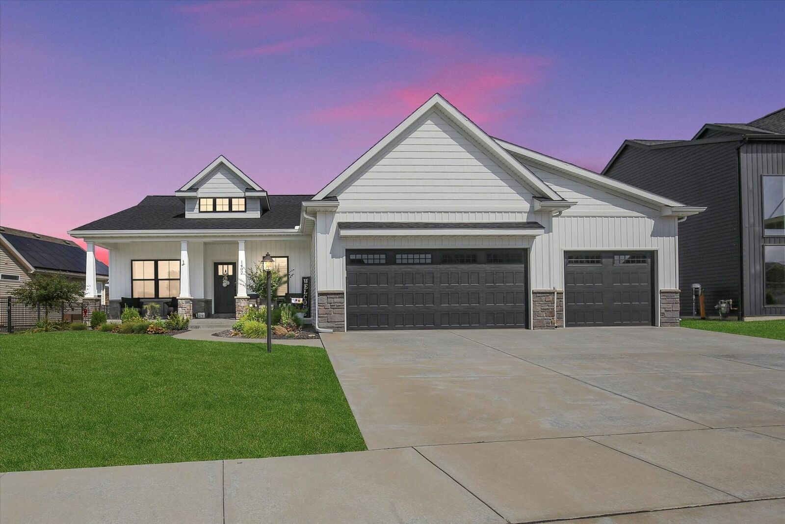 Property Photo: 1402 Winterberry Road IL 61874