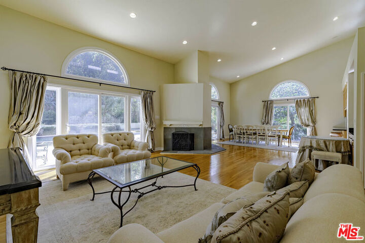 Property Photo: 2250 Betty Lane CA 90210