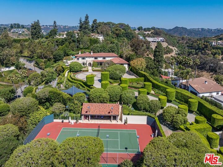 Property Photo:  1309 Davies Drive  CA 90210 