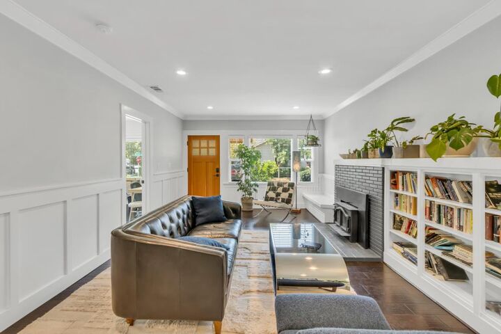 Property Photo: 1861 Caramay Way CA 95818