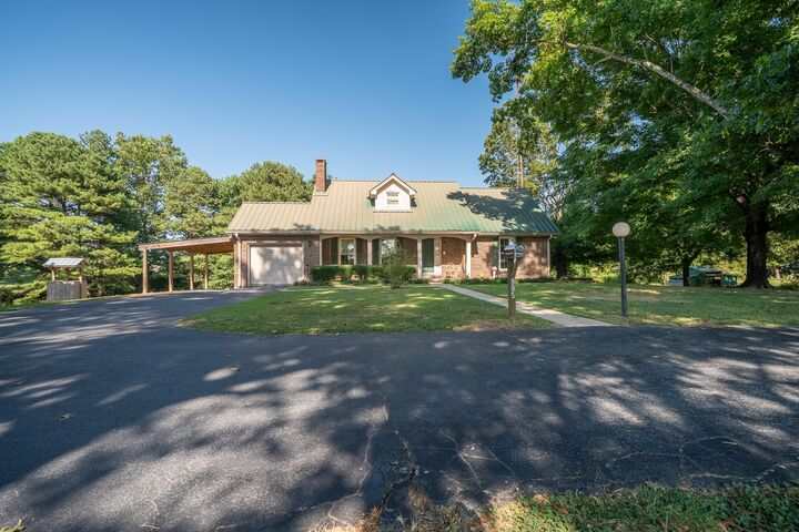 Property Photo:  995 Lexington Hwy  TN 38469 