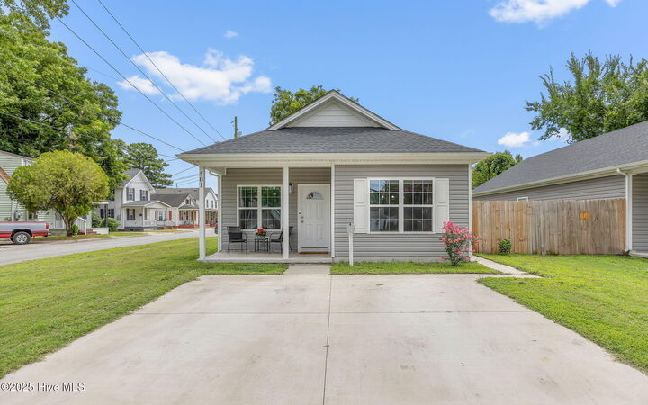 501 Roanoke Avenue  Elizabeth City NC 27909 photo