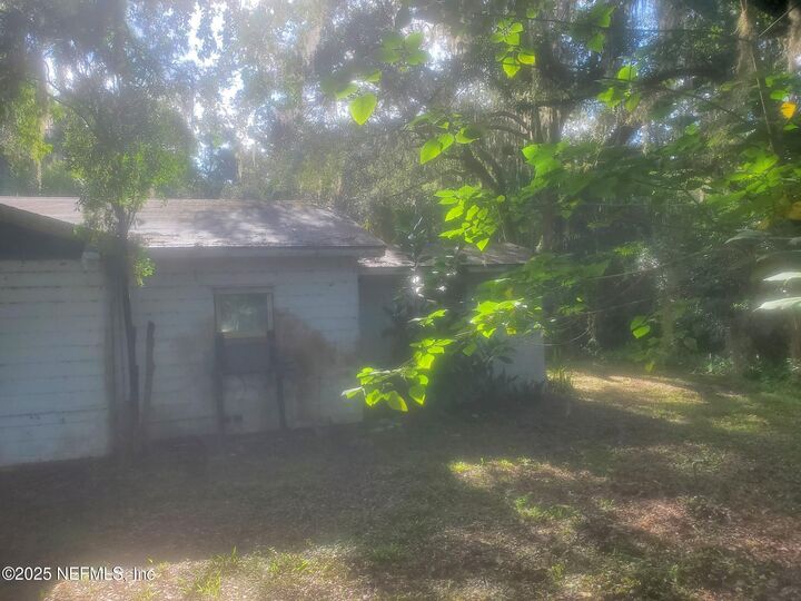 Property Photo: 2672 Highway 17 FL 32112