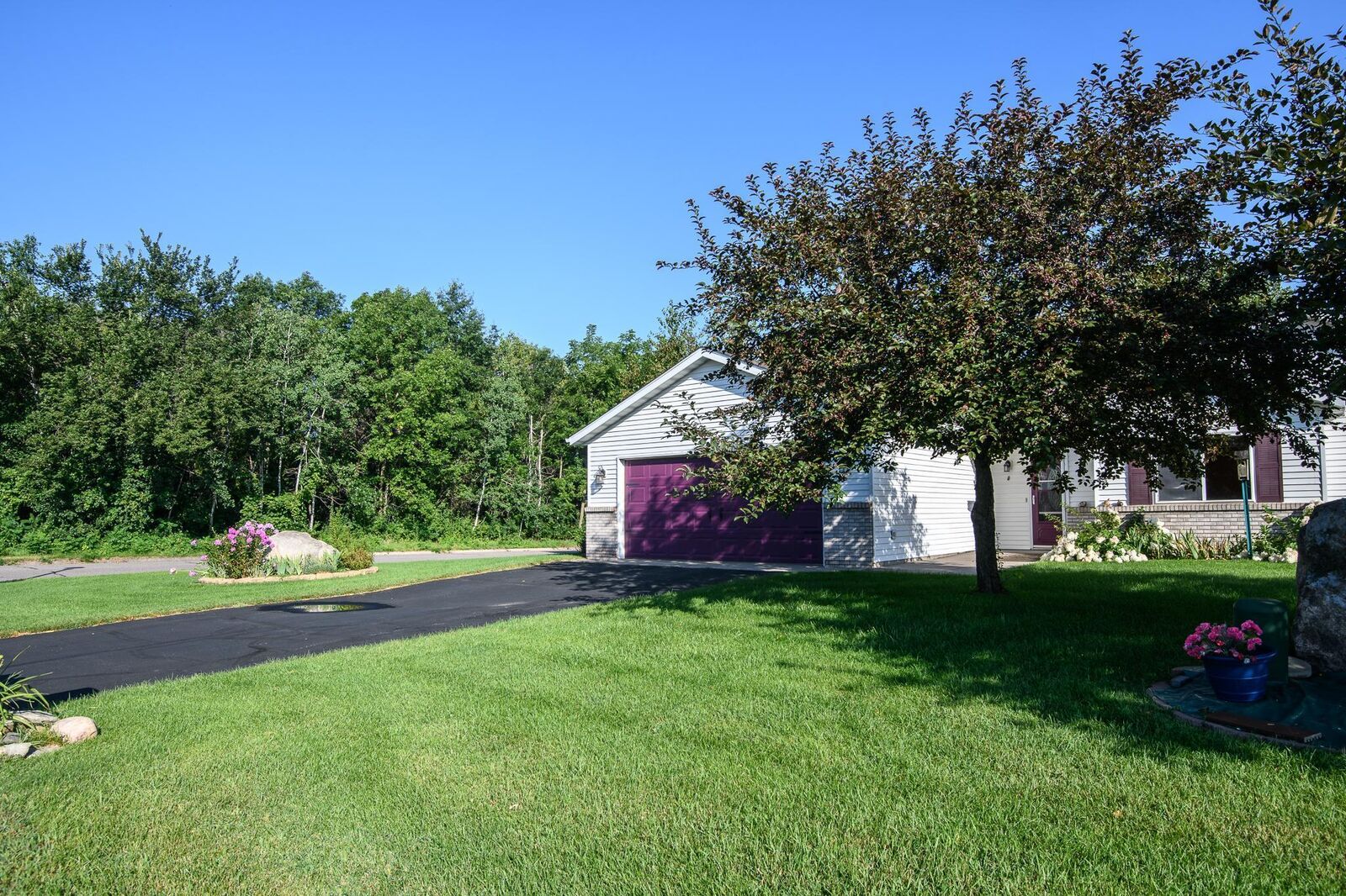 Property Photo:  401 Ridge Road  MN 56377 