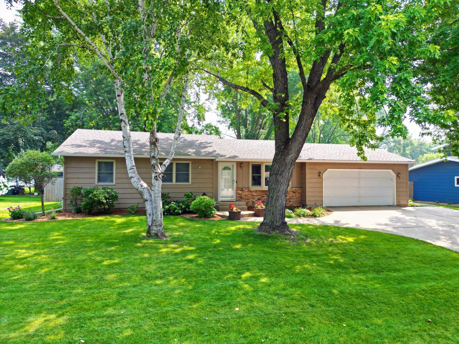 Property Photo:  1401 18th Street SW  MN 56201 