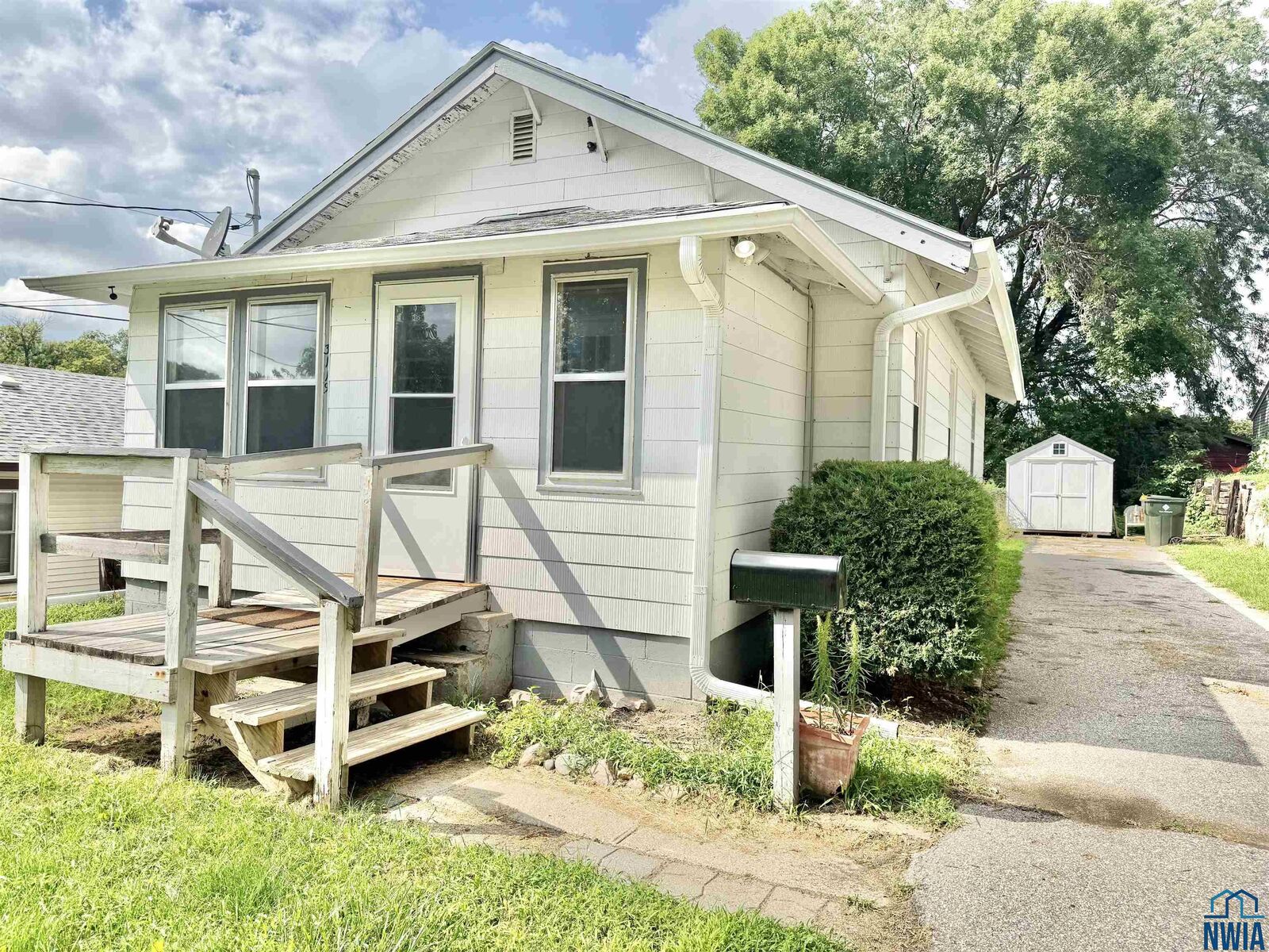 Property Photo:  3119 Bushnell Avenue  IA 51106 