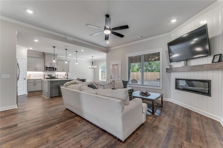 Property Photo: 1306 Christman Street AR 72751