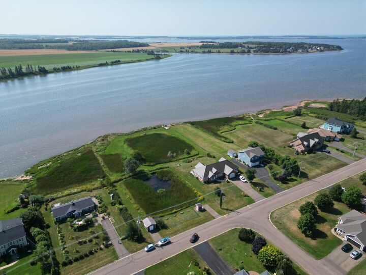 Property Photo: 200 Crozier Drive PE C1N 6C3