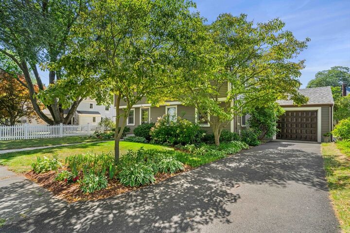 Property Photo:  4 Miles Standish Rd  MA 01945 