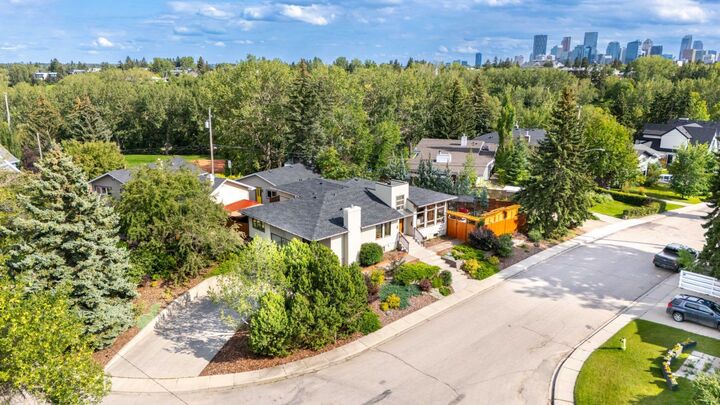 Property Photo: 5 Roselawn Crescent NW AB T2K 1L4