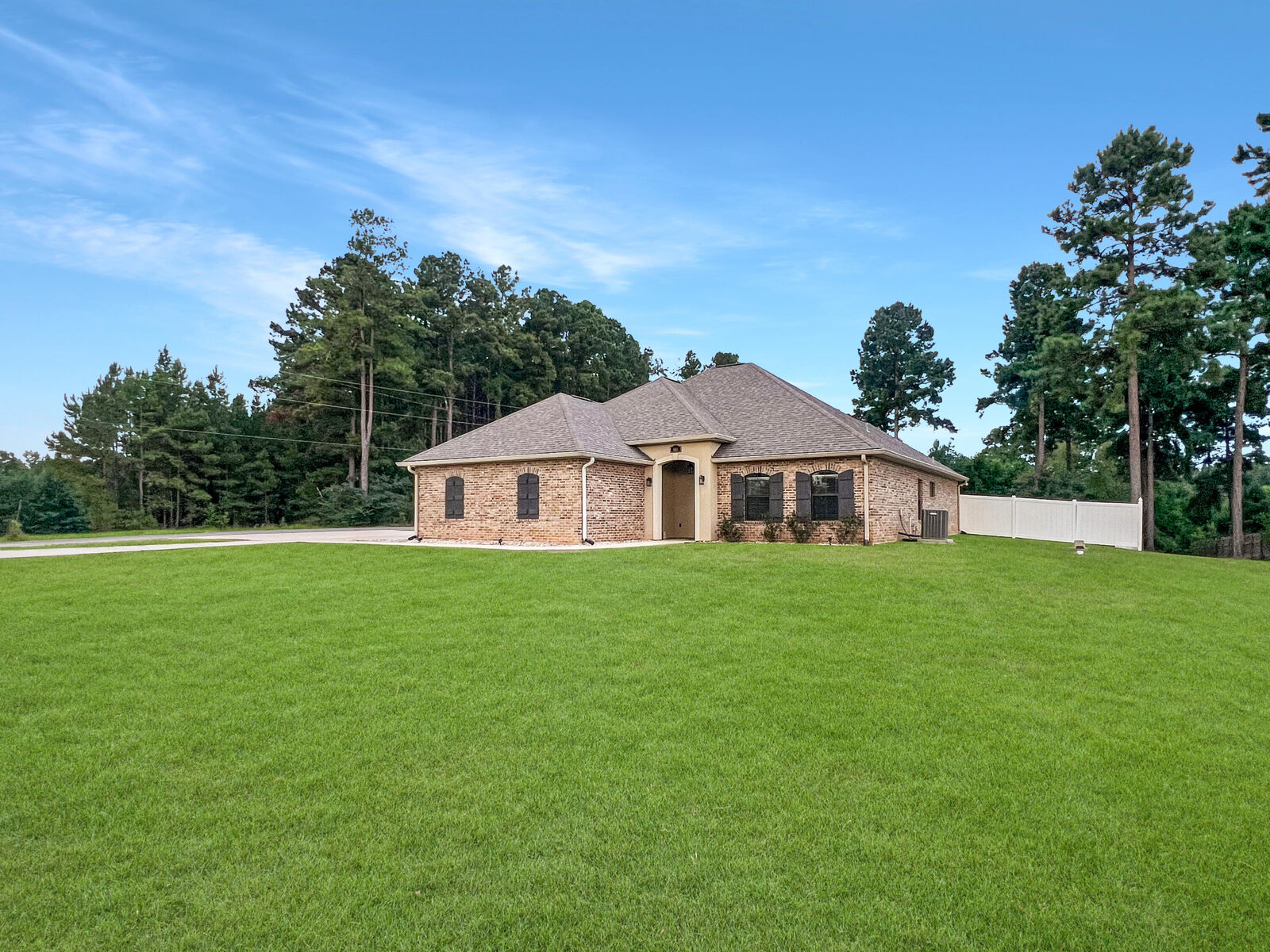 Property Photo: 468 Beltz Rd LA 71446