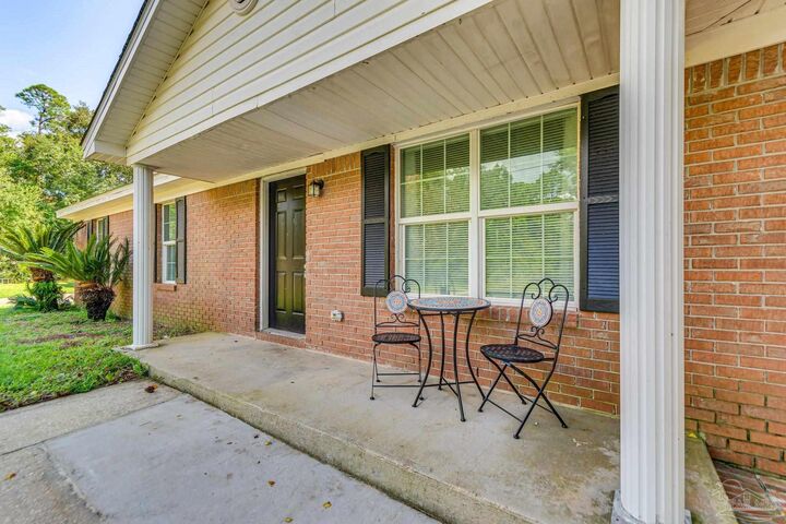 Property Photo: 5811 Gazebo St FL 32583