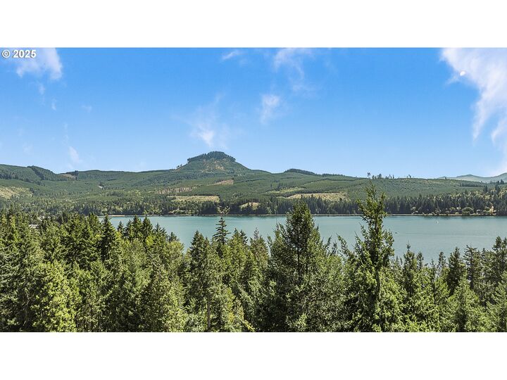 Property Photo: 375 Marina Vista Dr OR 97452