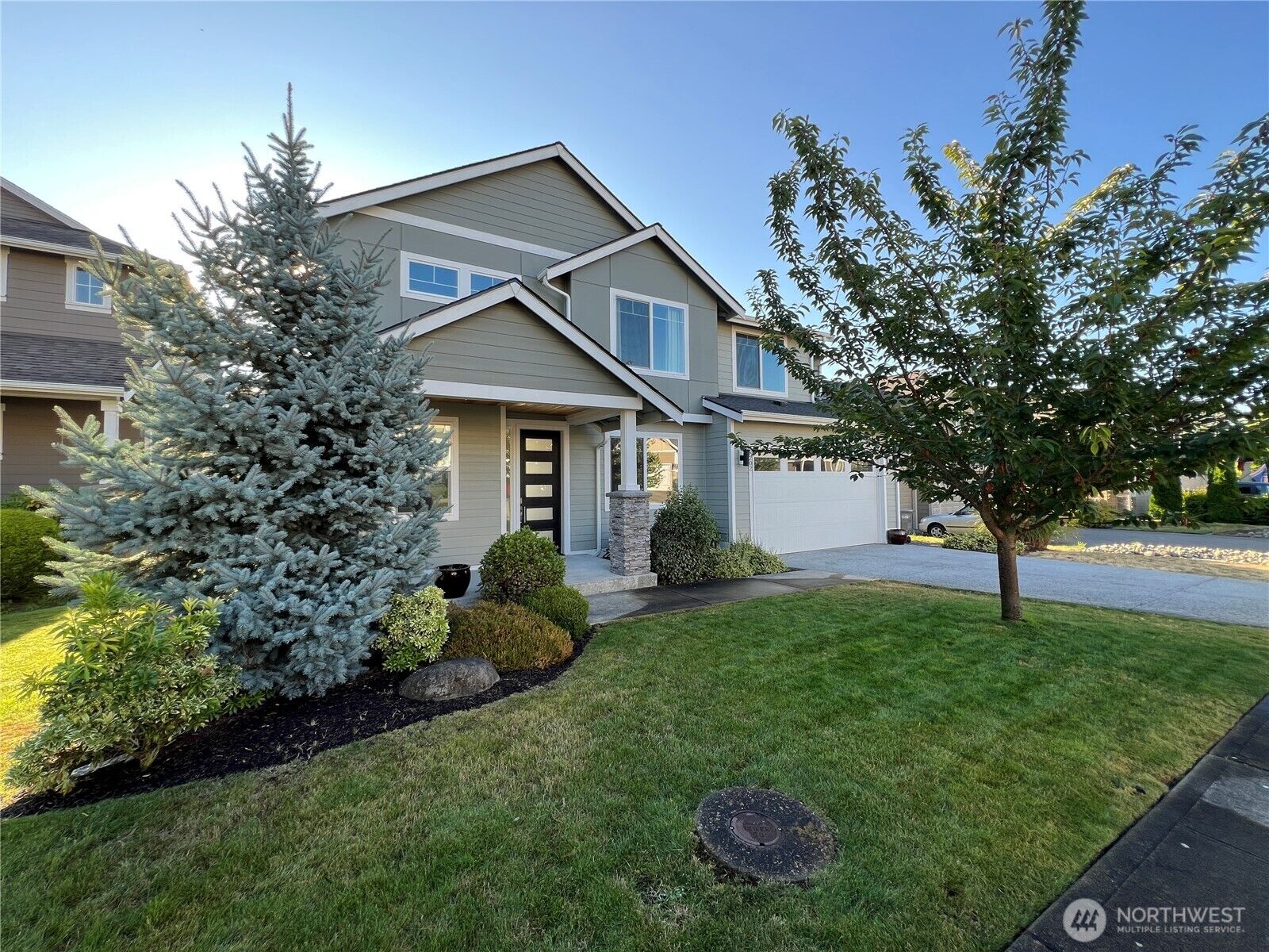 Property Photo:  8202  205 Avenue E  WA 98391 