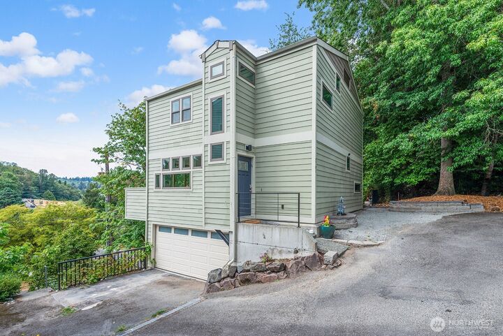 Property Photo: 4701 S Snoqualmie St WA 98118