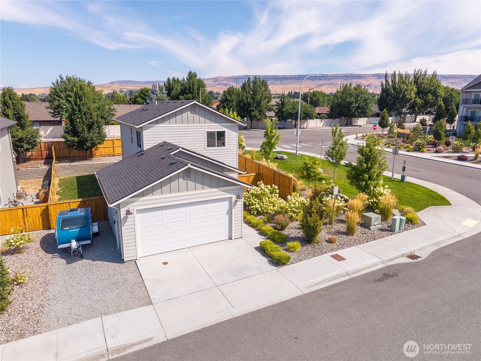 Property Photo:  412 S Kansas Loop  WA 98802 