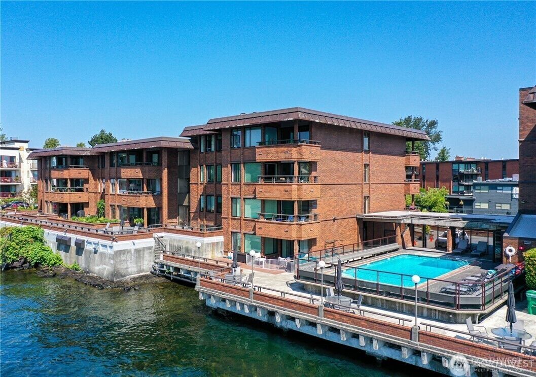 Property Photo:  2330  43rd Avenue E 402B  WA 98112 