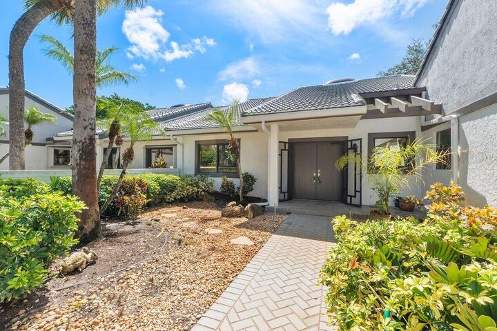 Property Photo:  4 Clubhouse Lane  FL 33436 