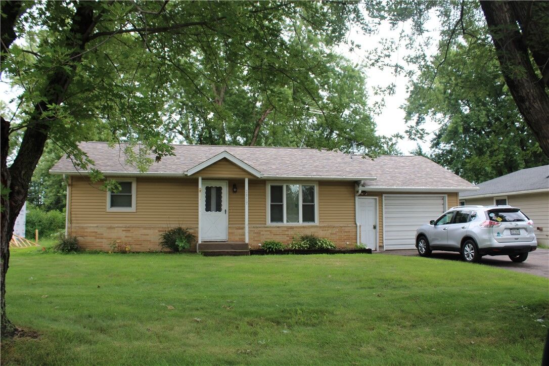 Property Photo: 2517 Blakeley Avenue WI 54701