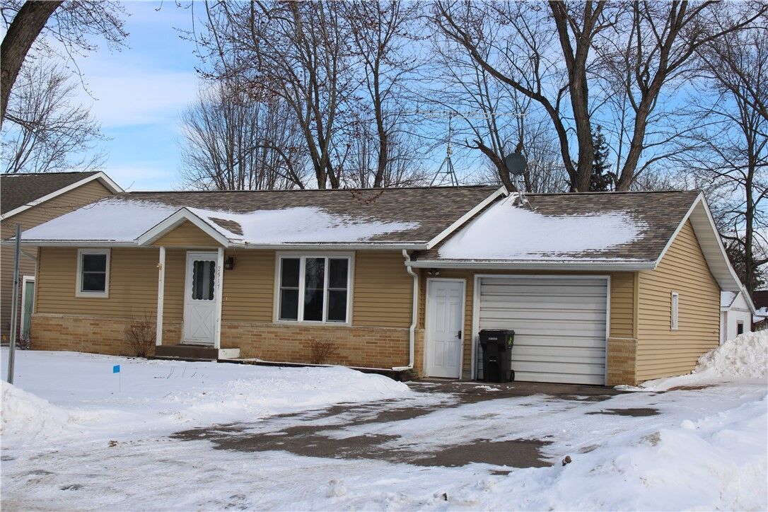 Property Photo:  2517 Blakeley Avenue  WI 54701 