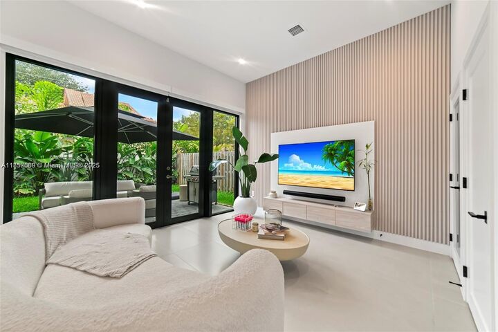 Property Photo:  7771 SW 99th St  FL 33156 