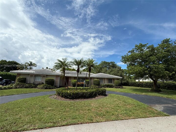7355 SW 130th St  Pinecrest FL 33156 photo