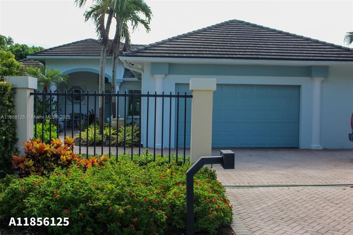 15255 SW 80th Ave  Palmetto Bay FL 33157 photo