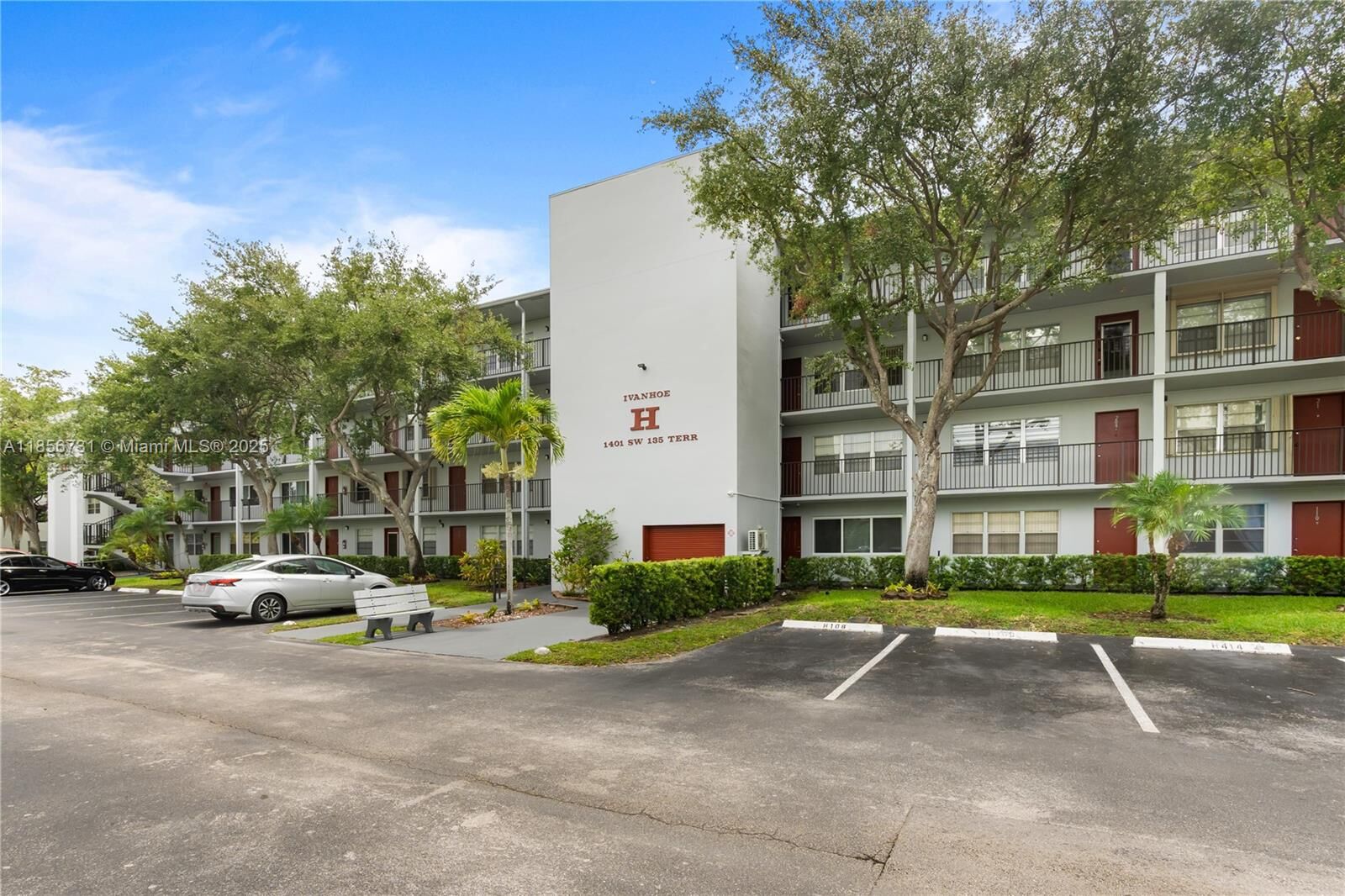 Property Photo:  1401 SW 135th Ter 310H  FL 33027 