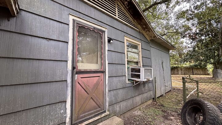 Property Photo: 4260 Fonville Ave. TX 77705