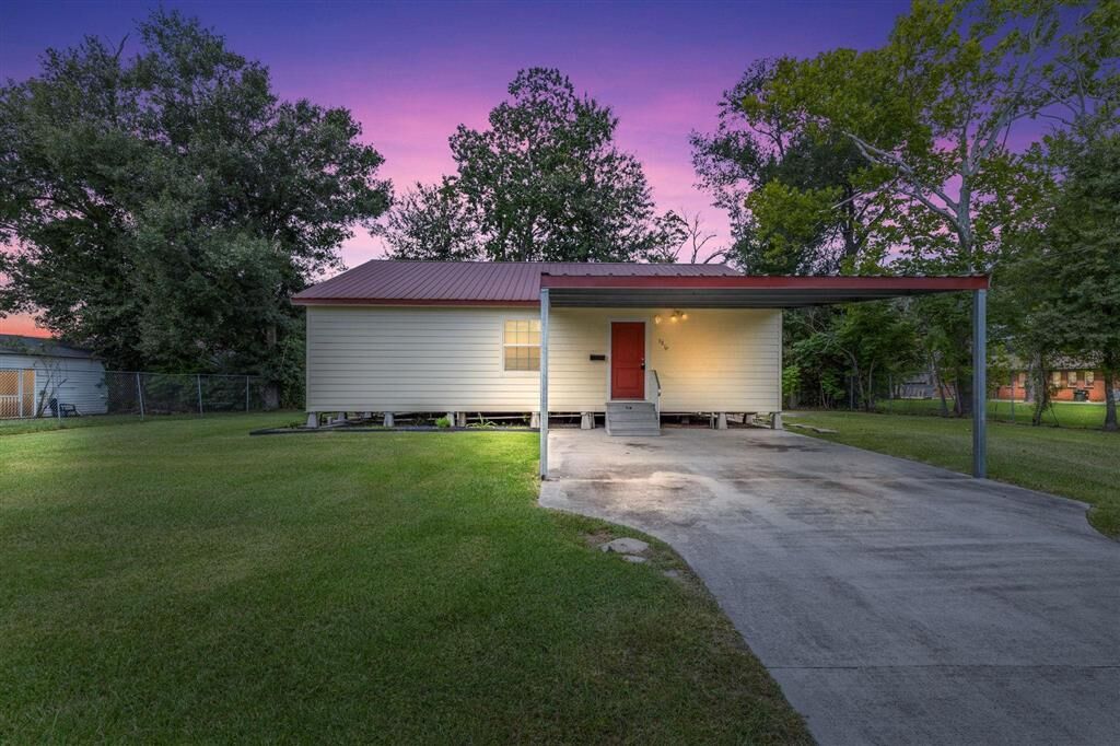 Property Photo:  3818 Hodges Street  LA 70605 