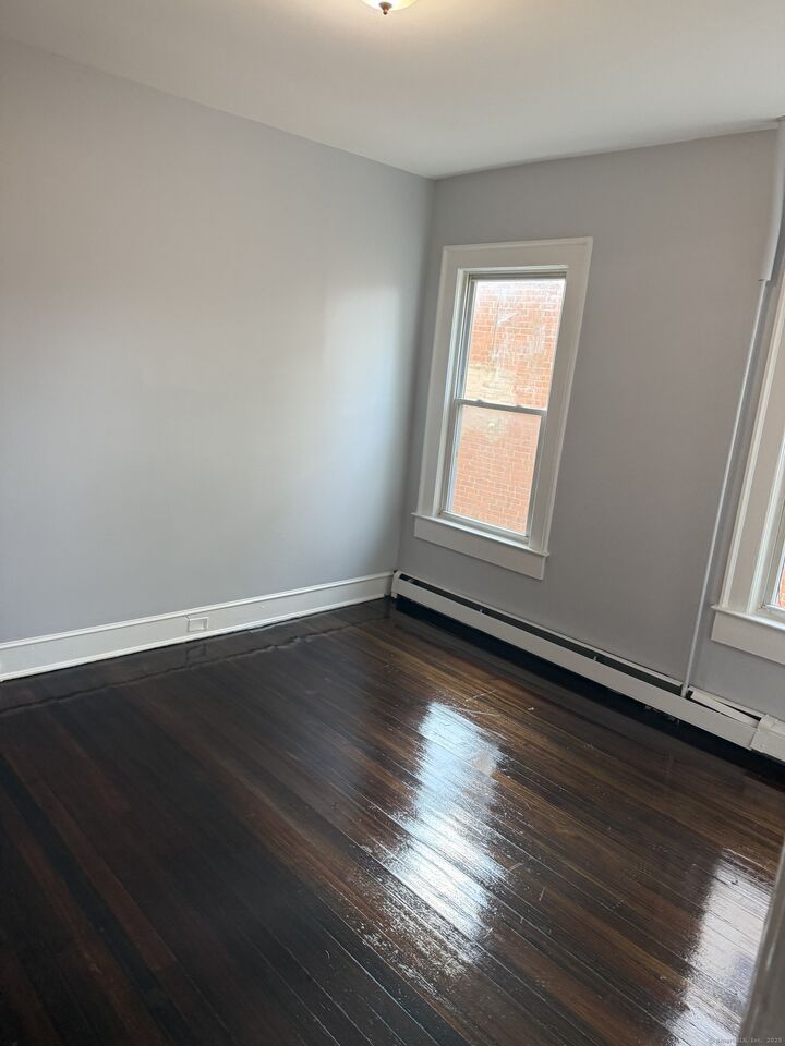 Property Photo:  190 Westland Street  CT 06120