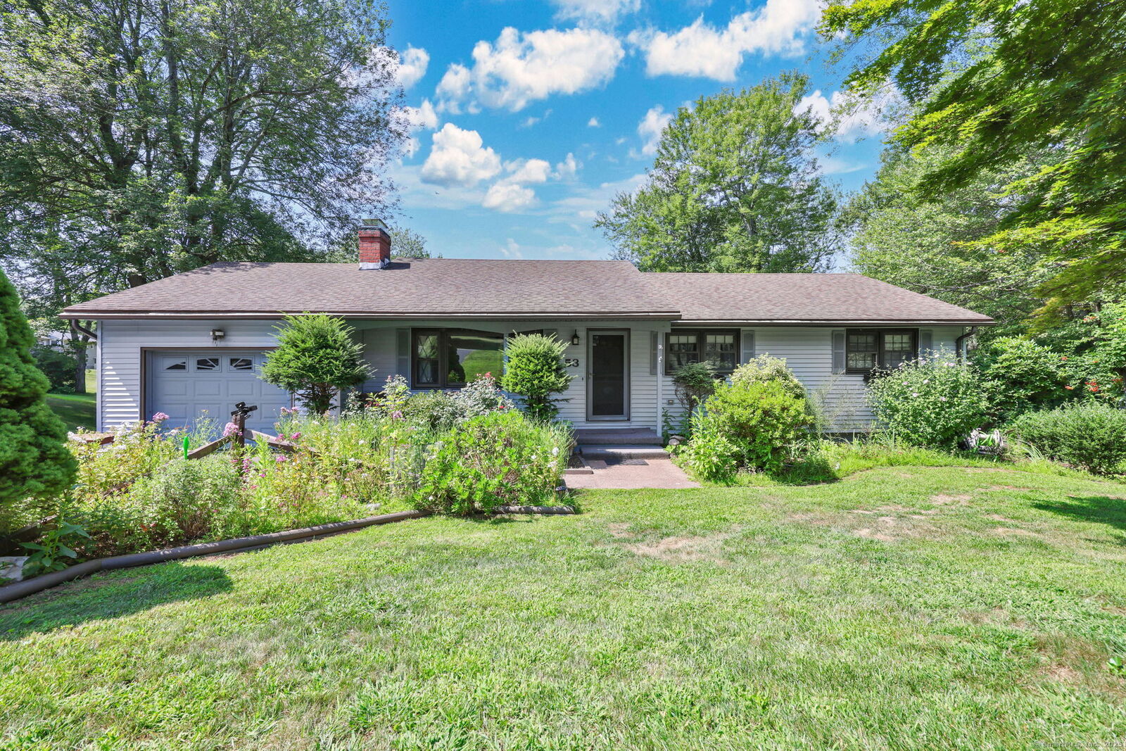Property Photo:  53 Meadowlark Road  CT 06066 
